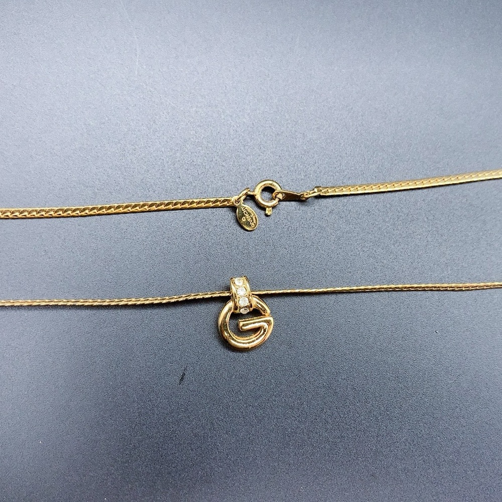 Givenchy Gold Plated G Pendant Necklace Rhinestone Logo - Picture 5 of 9
